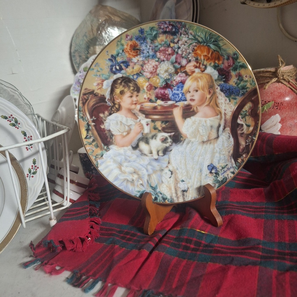 Sandra Kuck The Tea Party Reco 1991 Collector Plate Hearts and Flowers 153M